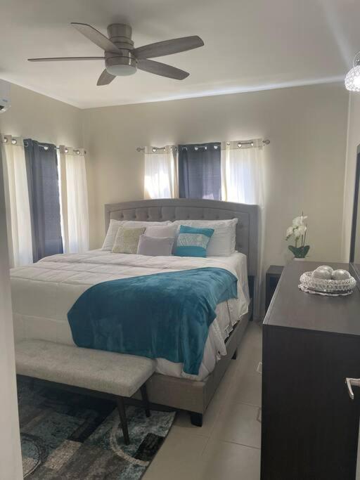 Natty'S Cozy Beach House In Hanover Jamaica Lucea Eksteriør bilde