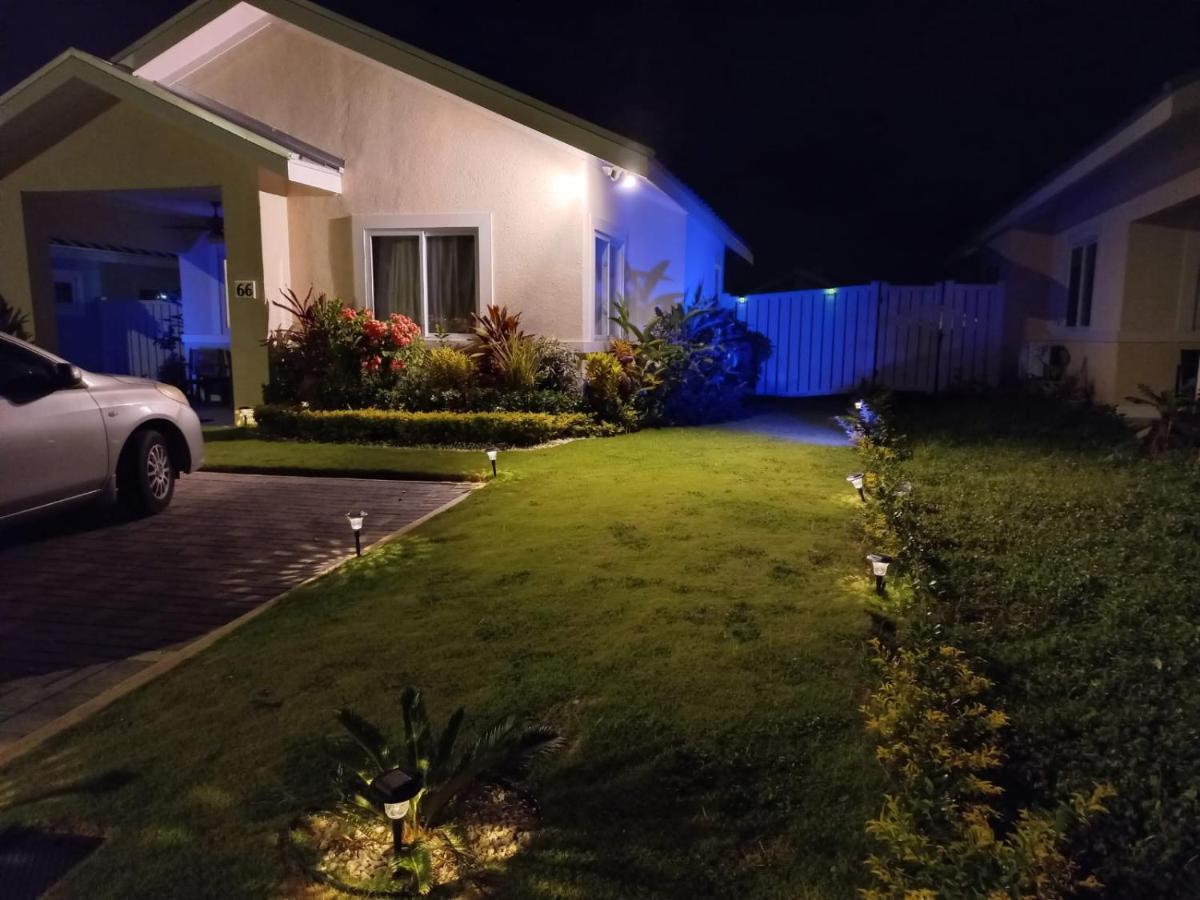 Natty'S Cozy Beach House In Hanover Jamaica Lucea Eksteriør bilde