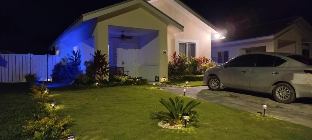 Natty'S Cozy Beach House In Hanover Jamaica Lucea Eksteriør bilde